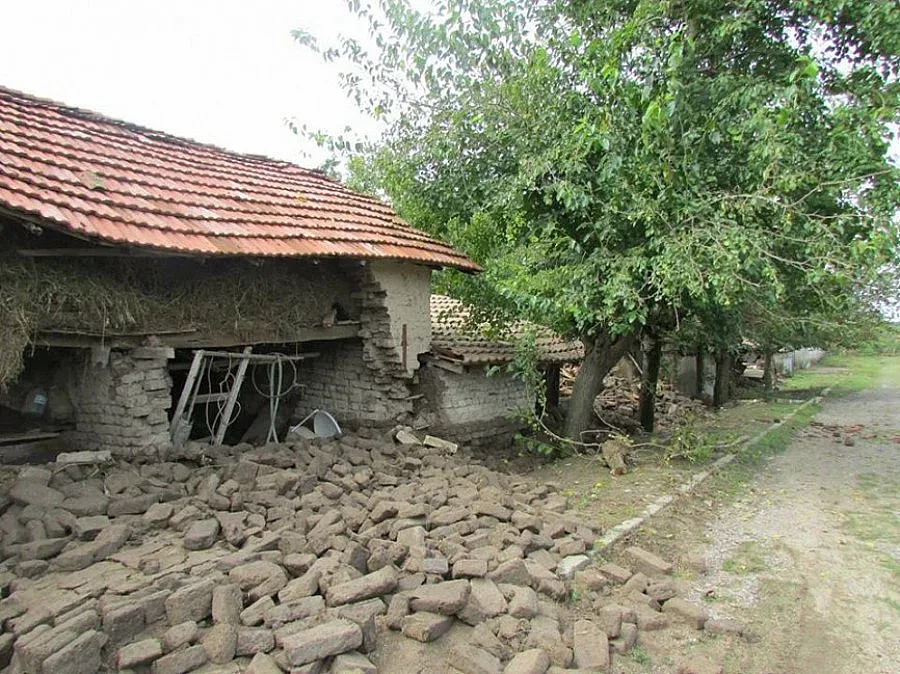Оглеждат и оценяват щетите от пороите в Старозагорско