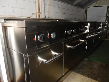 Германец осигури нови печки да готвене на социално слаби