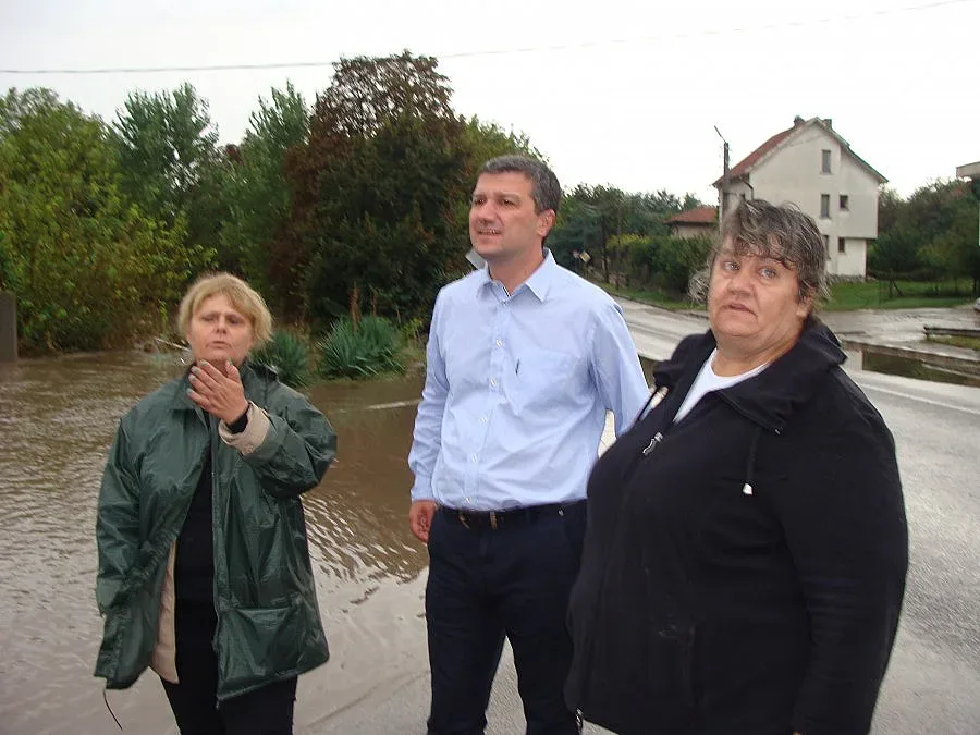 Драгомир Стойнев праща помощ в Опан