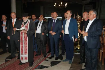 БСП купува тетрадки с ликове на велики българи за ученици