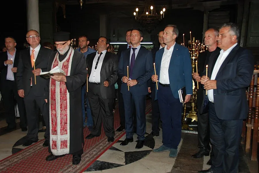 БСП купува тетрадки с ликове на велики българи за ученици