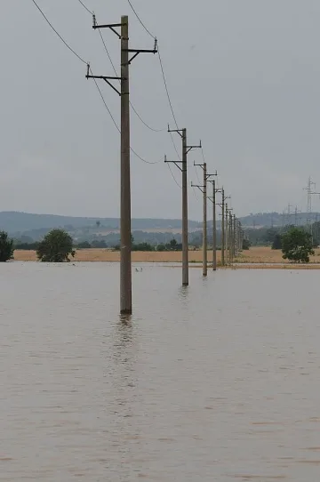200 литра дъжд на кв. м. удавиха Бургас и Приморско