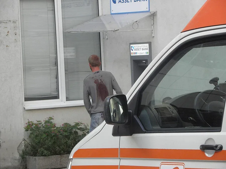 Намушкаха с нож 30-годишен мъж