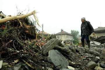 220 къщи под вода (ОБЗОР)