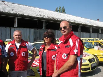 Такси сменя линейката