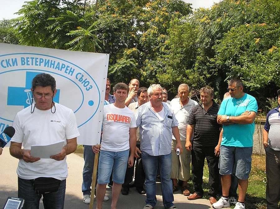 Ветеринарите на протест, искат оставката на Агенцията по храните