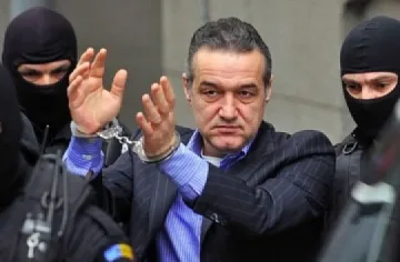 Бекали плати 50 000 евро за кола на дъщеря си