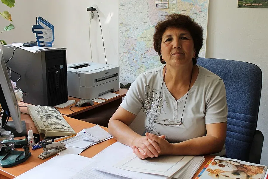 Кметицата на Ябълковец купува лекарства на възрастните хора