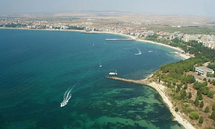 Безплатен обяд по морето