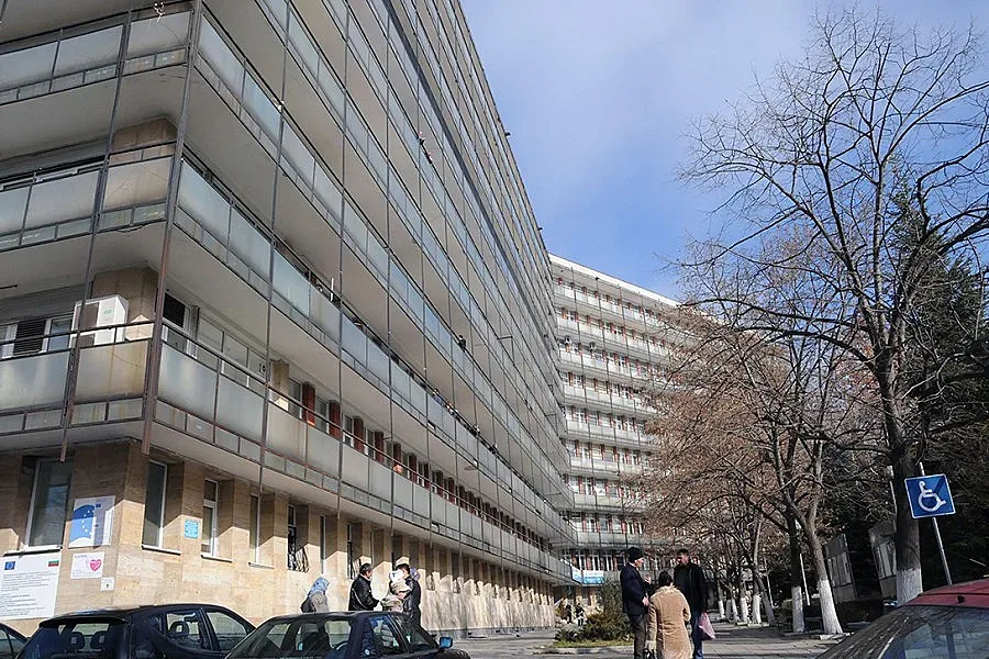 Хирурзи от Кърджали спасиха  19-годишен с тежък кръвоизлив  