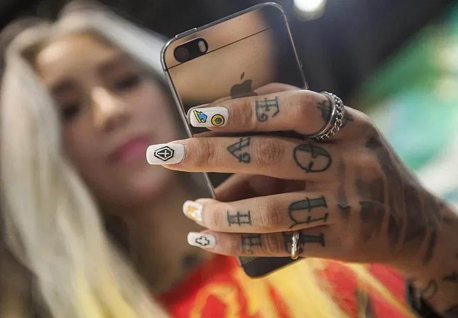 Иран разрешава свободната употреба на мобилен интернет