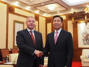 Вицепрезидентът на Китай поздрави Сергей за Шулц