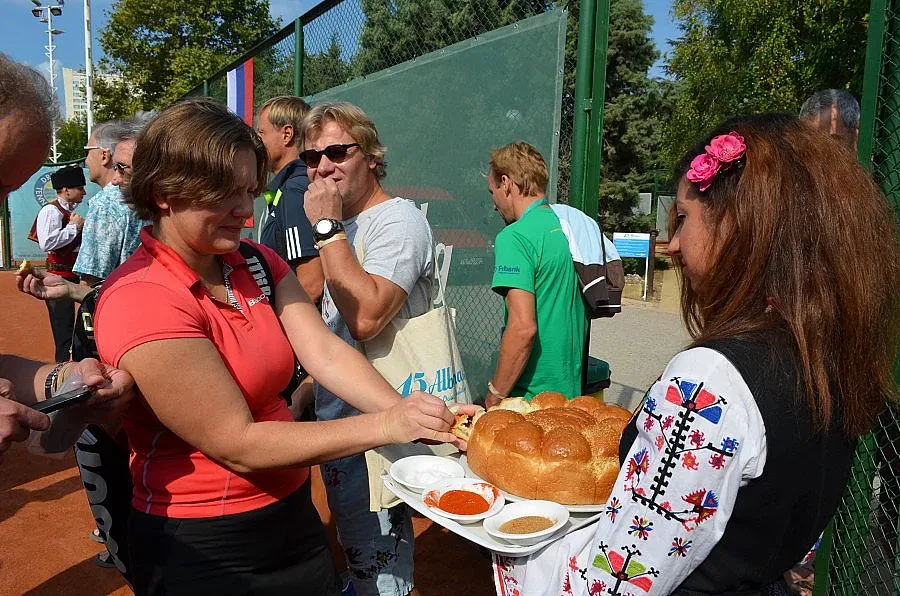 Стартира 37-ото световно по тенис за журналисти в Албена