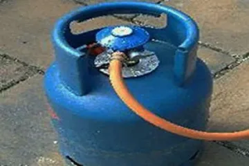 Газова бутилка предизвика пожар в дома на 84-годишна жена