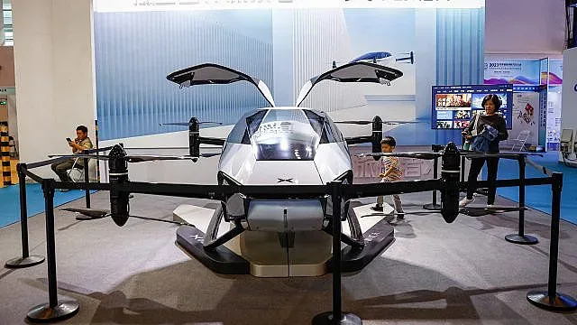 Почна се! Строят първия завод за летящи коли