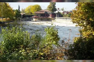 Пускат водни колела в центъра на Кюстендил