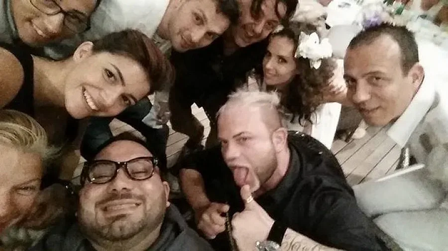 Нели и Сано се взеха на плажа