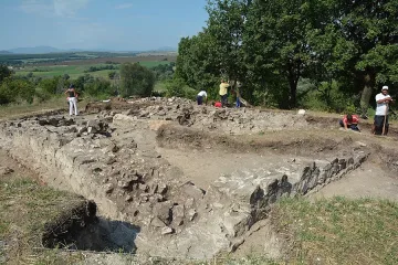 Археолози търсят край Каснаково: Храм на Афродита или древен бардак?