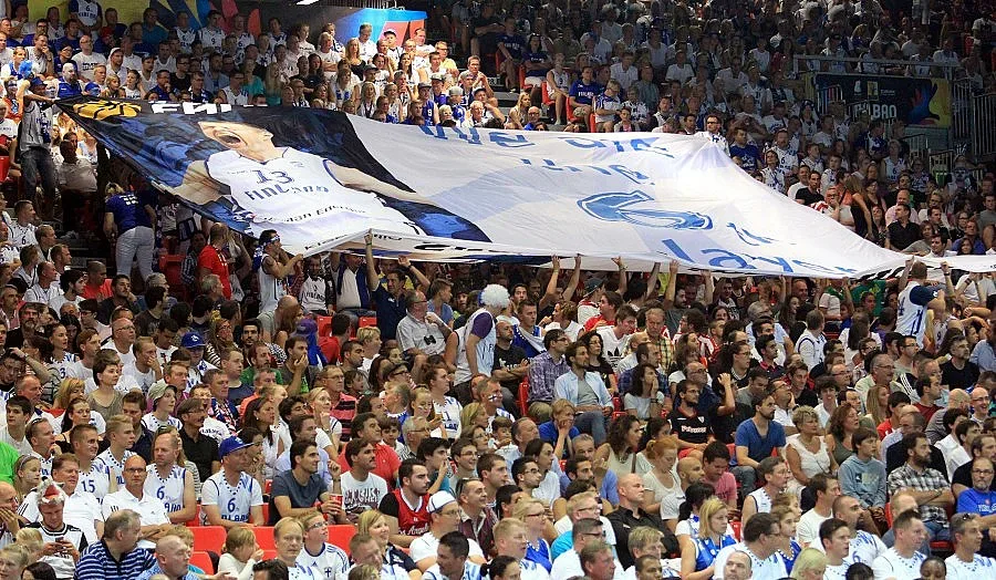 Щатите започнаха с разгром