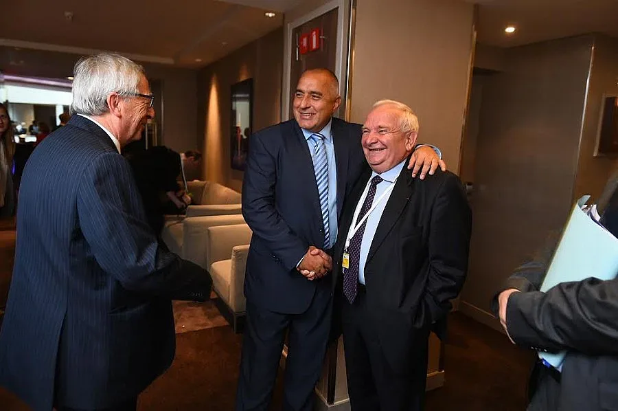 Бойко хока Сергей заради Кристалина