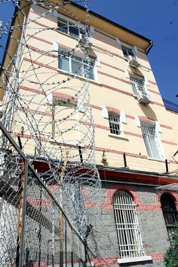 Прибират GSM-те на пандизчиите