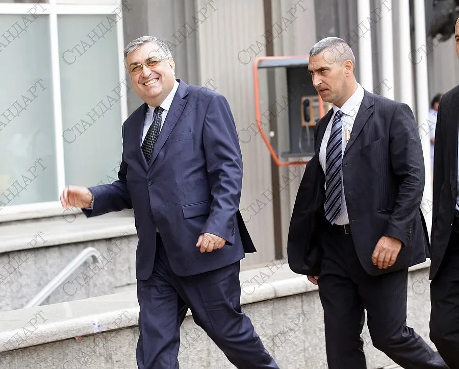 Близнашки отрече твърденията за конфликт с президента