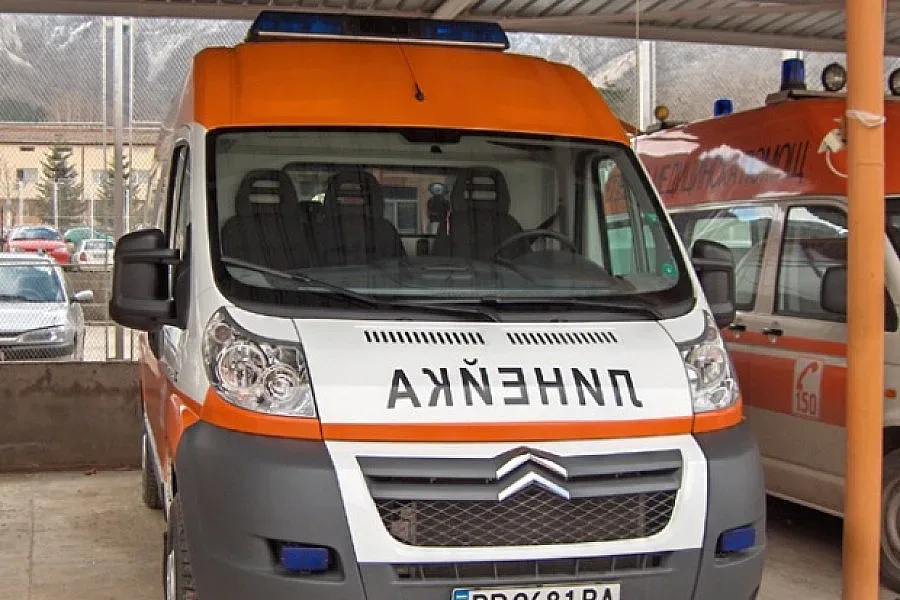 Мъж скочи от движещ се автомобил край Благоевград