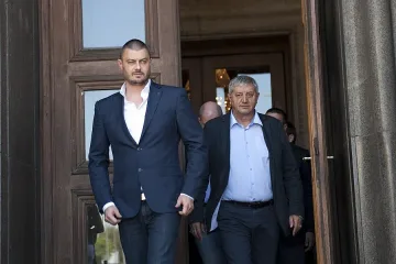Бареков кани Генерала на дебат