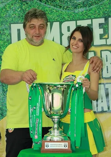 Туньо и Гиби откриват финалите на Каменица Фен Купа