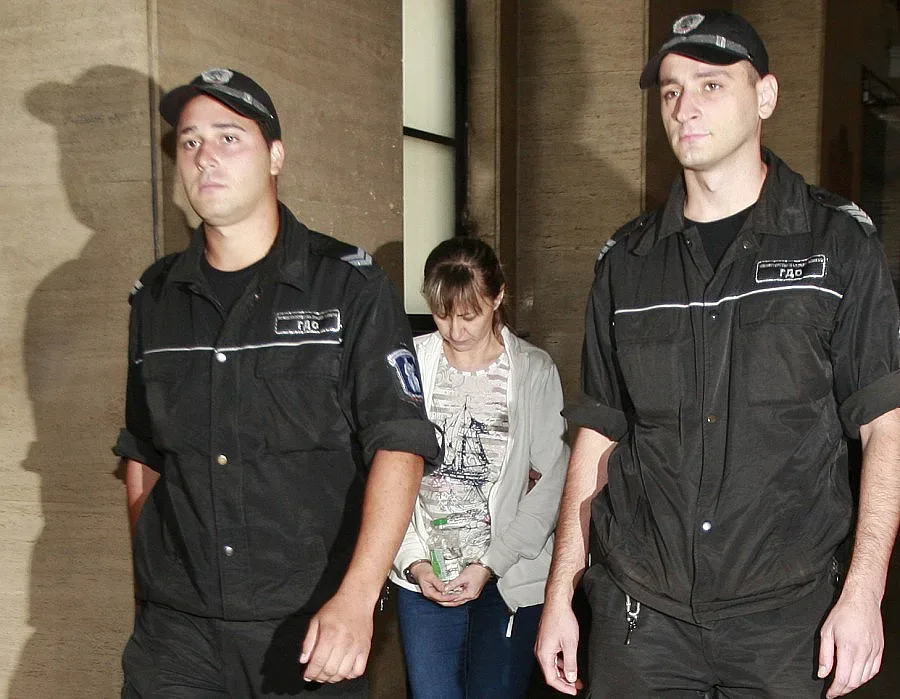 ОБЗОР: Счетоводителките на КТБ свободни срещу 3000 лв.