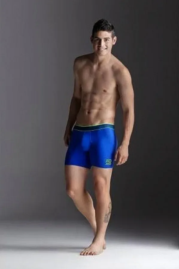 Хамес тръгна гол по примера на Роналдо