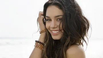 Ванеса Хъджинс първа къса с гаджетата