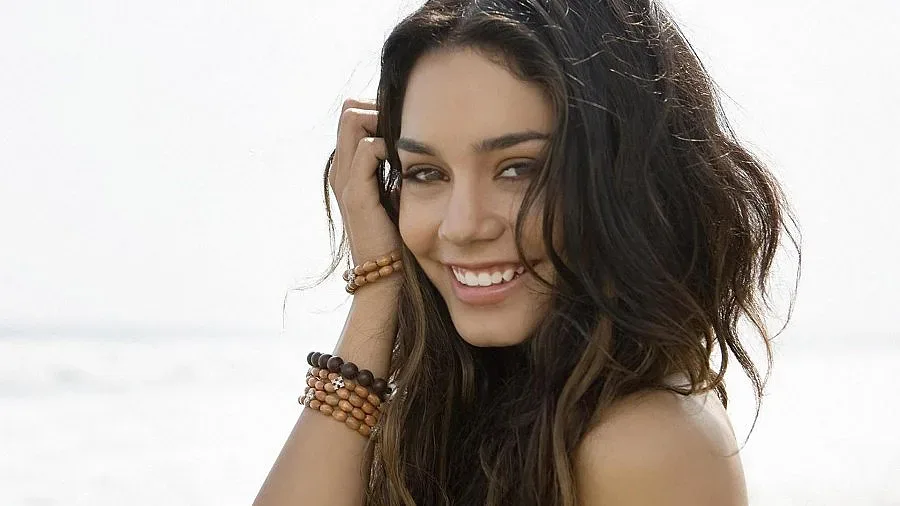 Ванеса Хъджинс първа къса с гаджетата