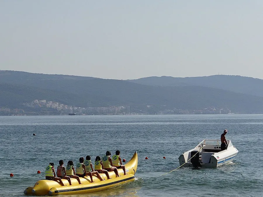 Концесионер от Слънчев бряг подари морска ваканция на сираци