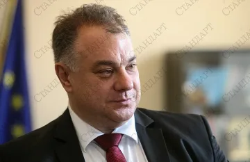 Ненков: Няма застрашени болници от затваряне