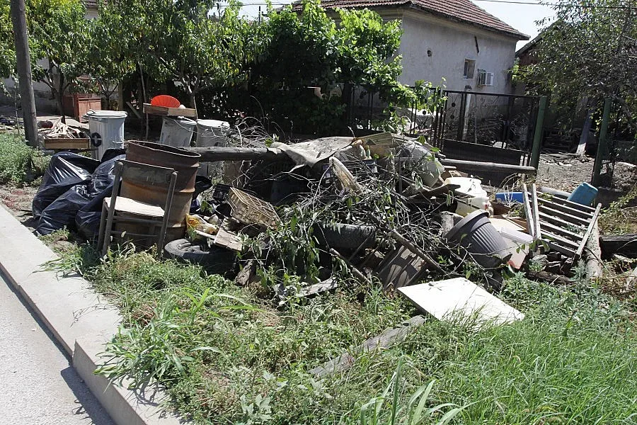 Мизия живее като на война