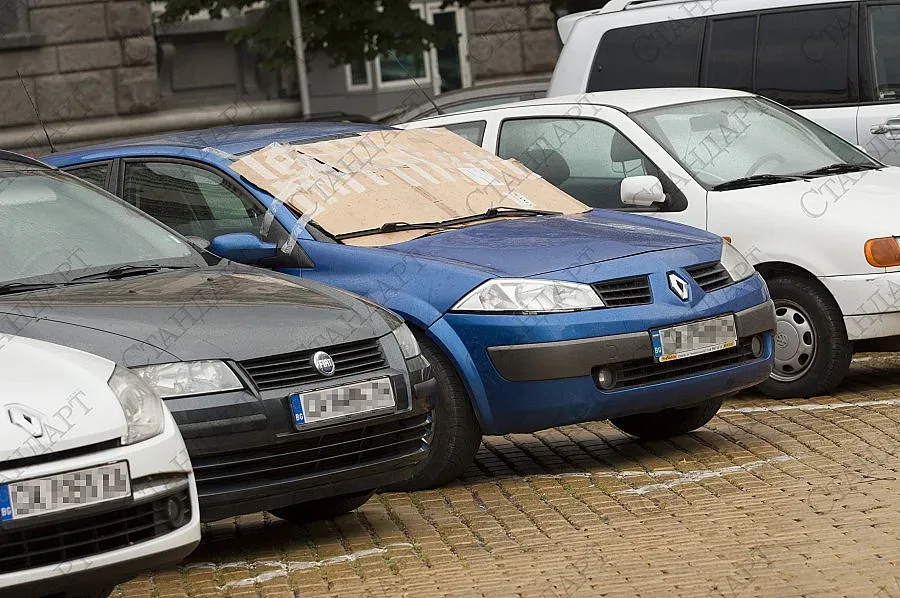 Оправят засегнатите от градушката коли още поне година