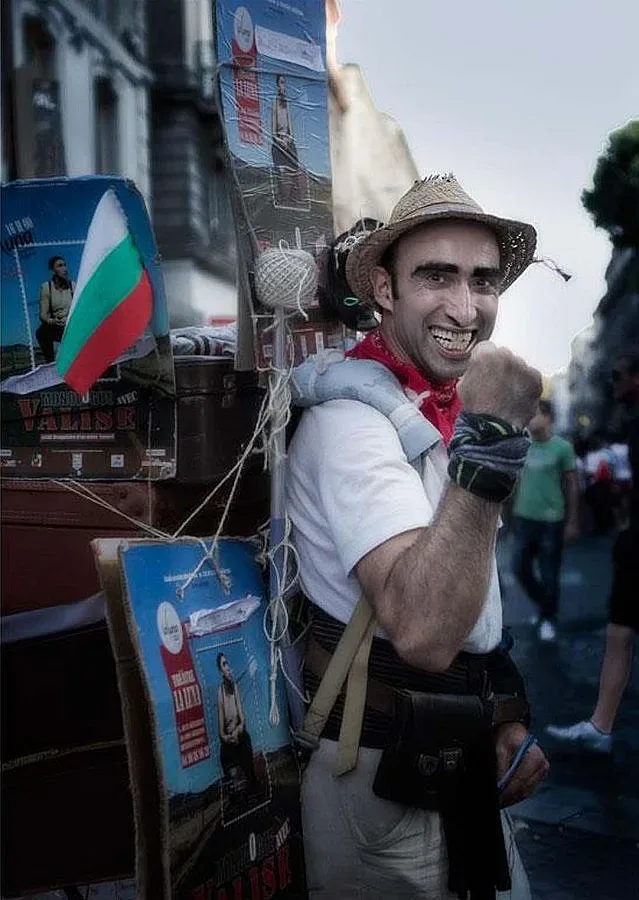 Мимът Герасим става посланик на Свиленград на колело