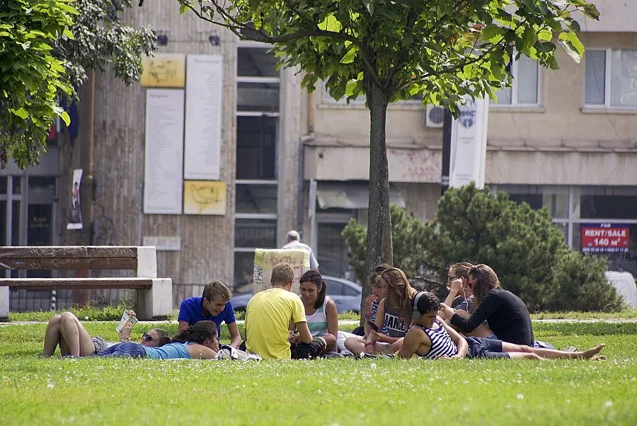 Слънчев вторник