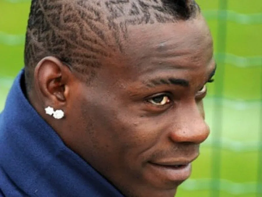 Официално: Марио Балотели е "червен" 