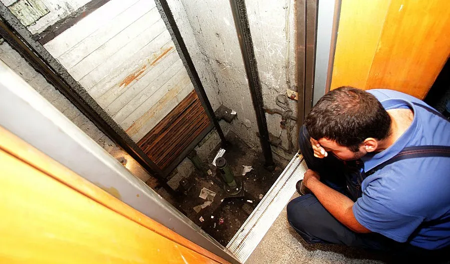 Готвят нови правила за асансьорите