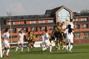 "Ботев" и буря отнесоха "Славия"