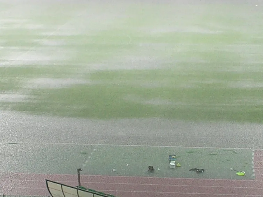 Берое и Хасково играят мач два дни