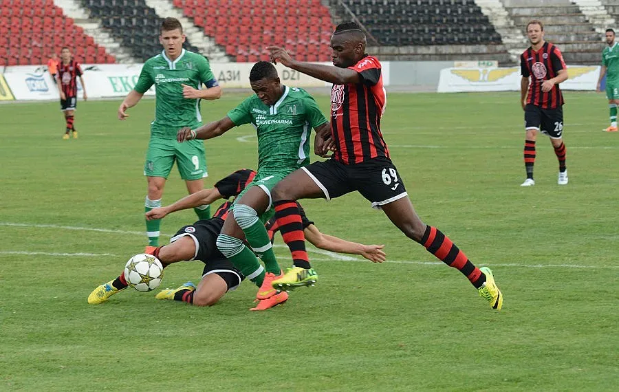"Лудогорец" стъпи накриво в "Надежда"