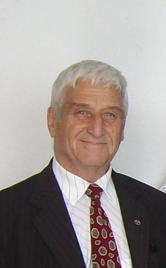 Почина професор Никола Хаджиев