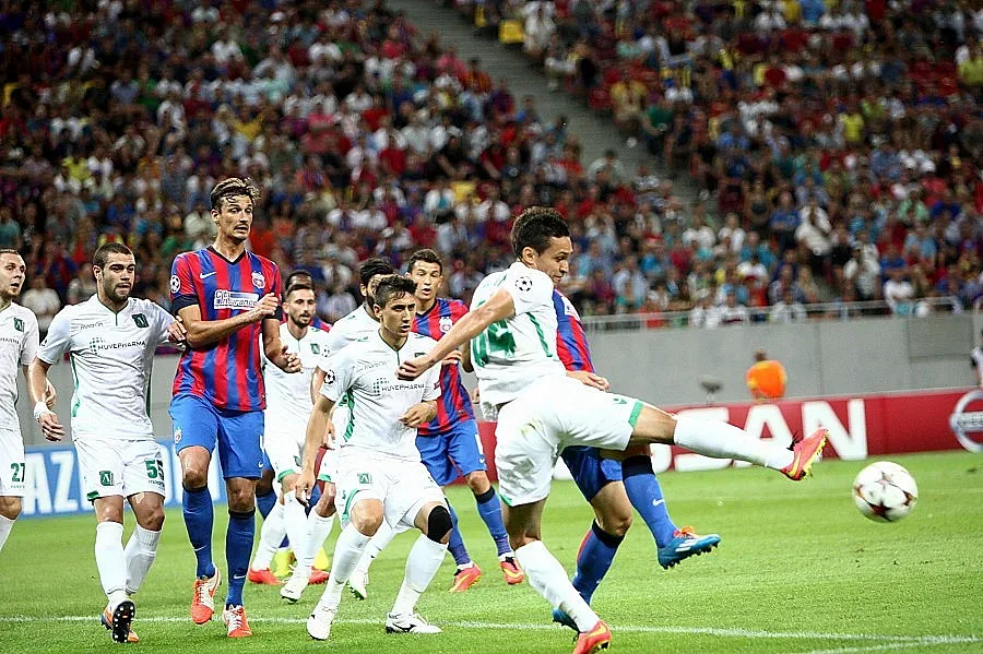 Хървати кълнат "Стяуа"