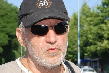 Биха и заплашиха син ексдепутат