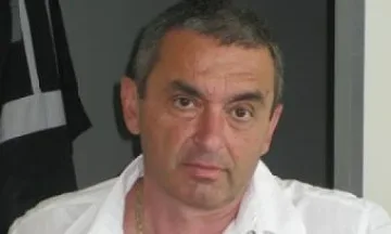 ОБЗОР: Пребиха с тръби бизнесмен за борч