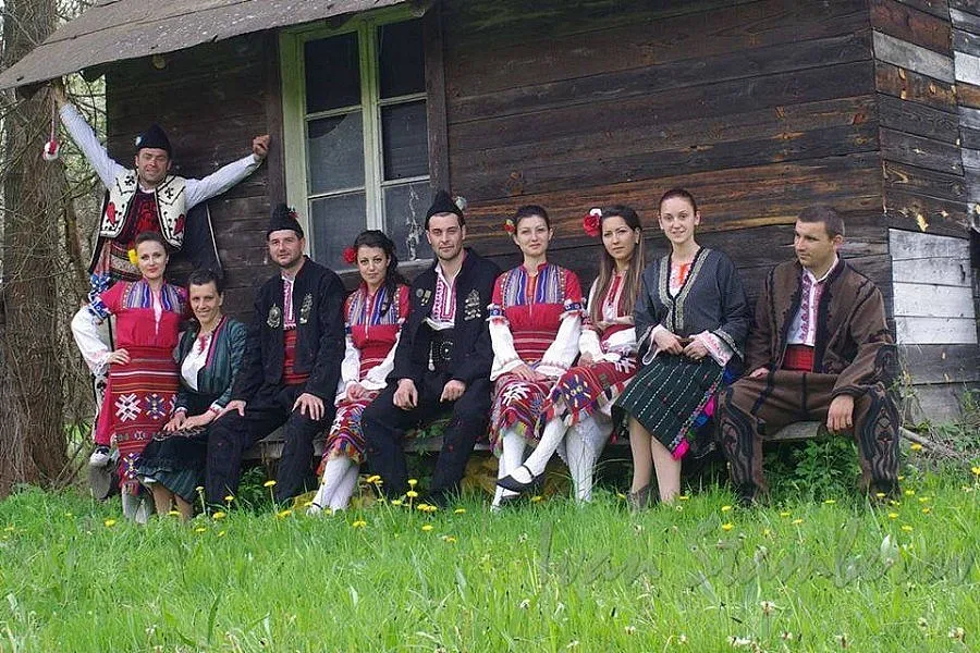 Над 250 самодейци се надпяват и надиграват на фестивал в с. Елешница