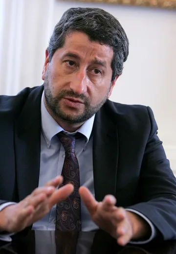 Трябва да се спре натискът над магистрати 